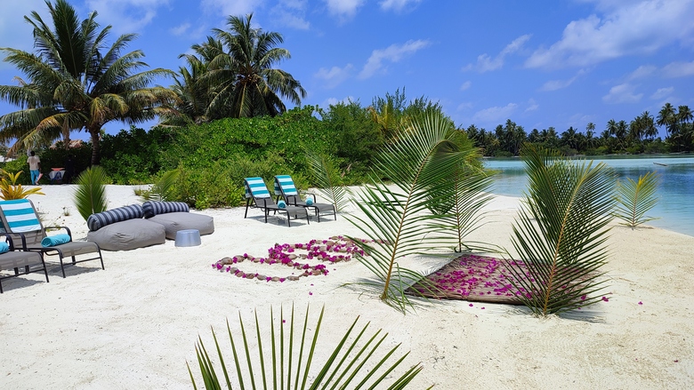 Hotel Rahaa Resort