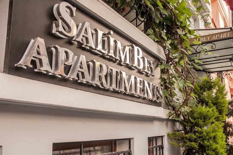 Salimbey Apartments