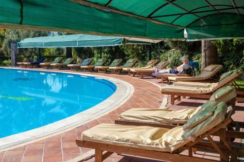Rebin Beach Hotel