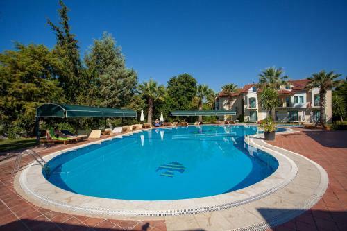 Rebin Beach Hotel