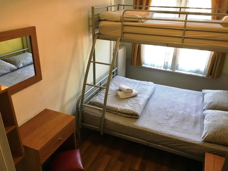 Hotel Second Home Suites