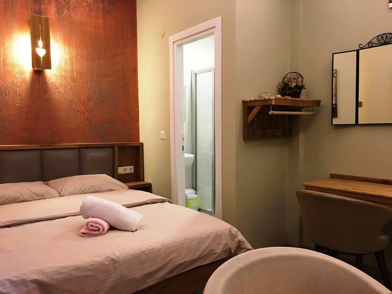 Hotel Second Home Suites