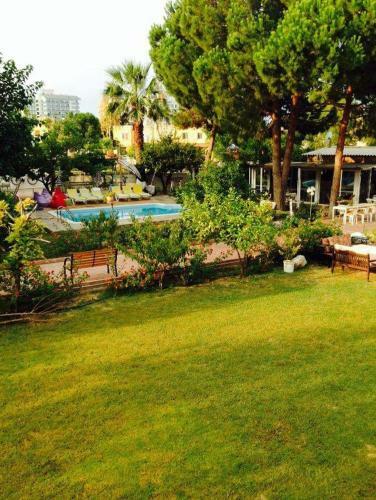 Hostal Mursel Pension Garden Hotel