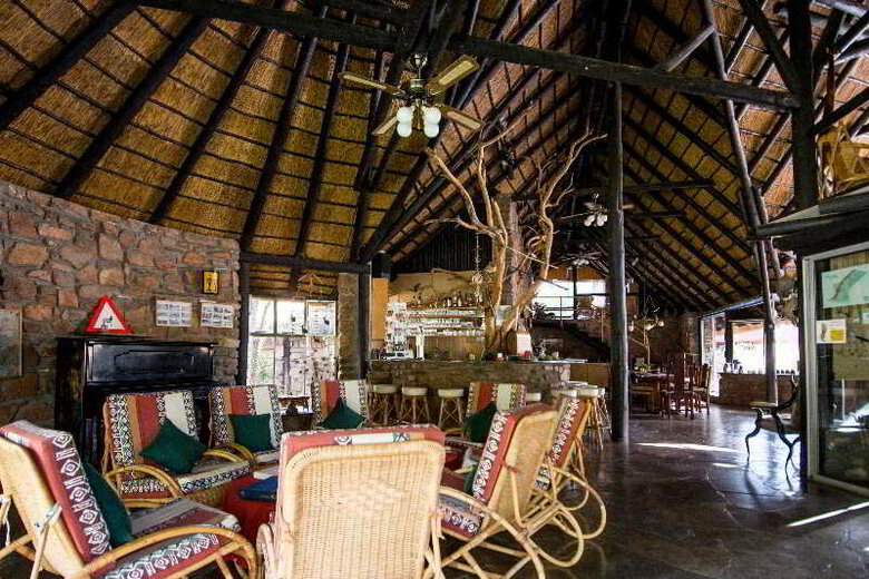 Etusis Lodge