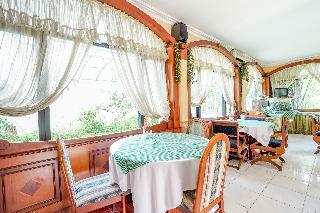 Hotel Istana Permata Juanda