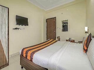 Oyo 7578 Hotel Luck Residency
