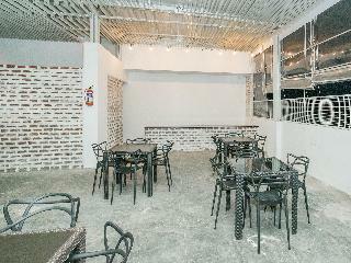 Hotel Capital O 15744 Northern Suites