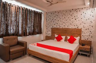 Hotel Capital O 15079 Tfcc