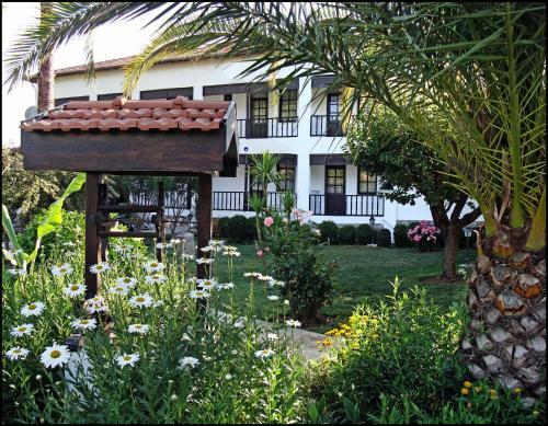Hostal Villa Rhapsody Pension