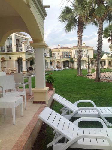 Villa B & D