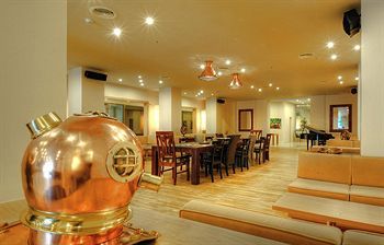 Lvzz Villa
