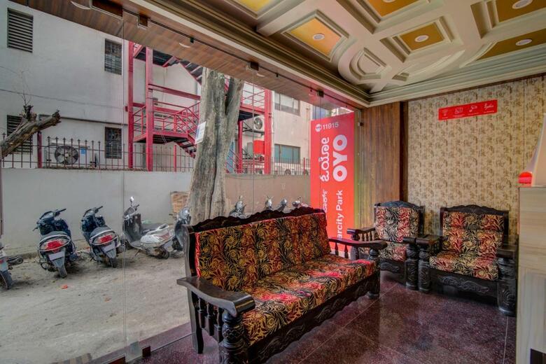 Hotel Oyo 11915 Varcity Park