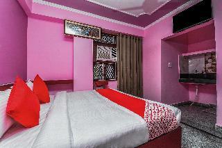 Hotel Oyo 16482 Aster Studio Stay