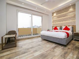 Oyo 23088 Hotel Dev Palace