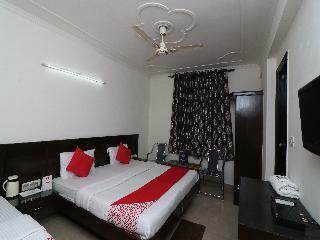 Oyo 27823 Hotel Sahib
