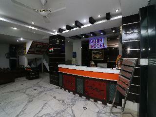 Oyo 27823 Hotel Sahib