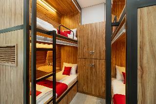 Reddoorz Plus Near Senayan City