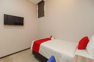 Reddoorz Plus Near Senayan City
