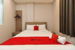 Reddoorz Plus Near Senayan City