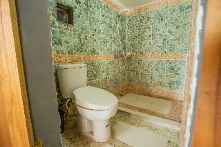 Hotel Oyo 1215 Tree House Villa