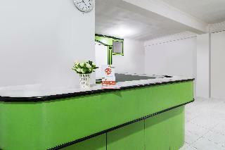 Hotel Oyo 1242 Penginapan Rb Syariah