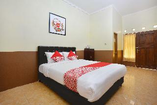 Hotel Oyo 810 Idola Residence