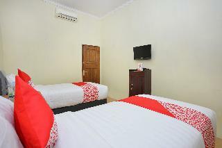 Hotel Oyo 810 Idola Residence