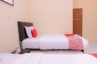 Oyo 884 Rumoh Pmi Hotel