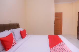 Oyo 884 Rumoh Pmi Hotel