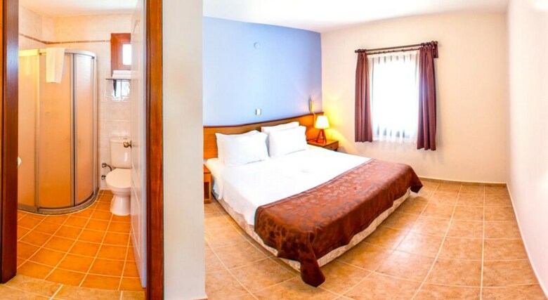 Hotel Oya & Suites