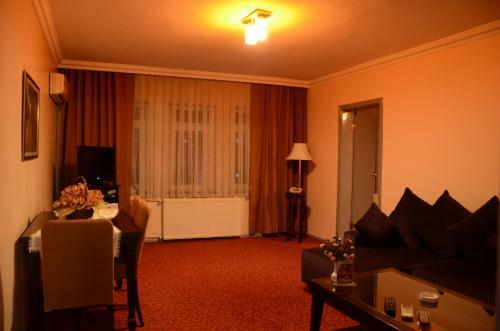 Kircuval Hotel