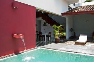 Los Patios Hotel