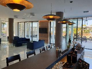 Amounda Bay Hotel