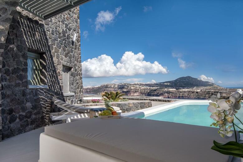 Hotel Elements Of Caldera Suites