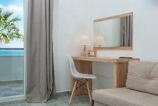 Calma Beach Hotel