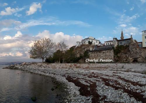 Hostal Charly's Pension