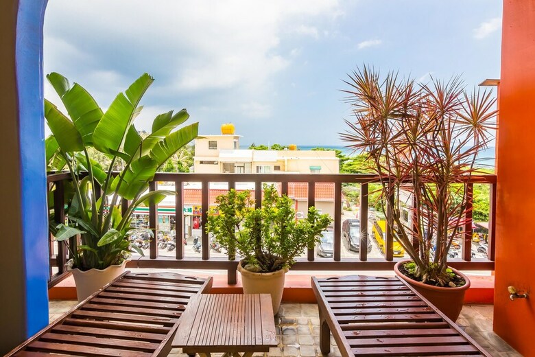Bed & Breakfast Golden Ocean Azure Hotel