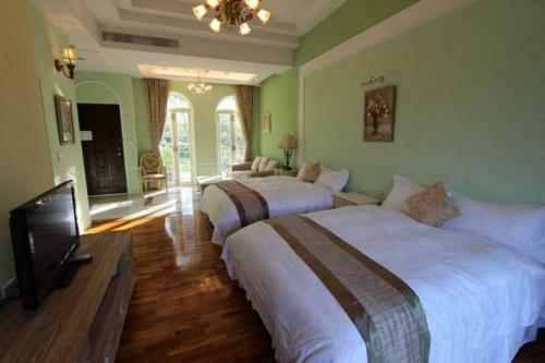 Hostal My Chateau Resort