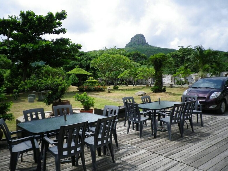 Mamalulu Hostel