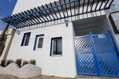 Bed & Breakfast Dream House - Greek Style Hostel