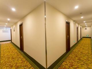 Greentree Inn Metro Station Shell Hotel
