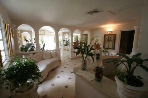 Hotel Coco Reef Resort & Spa