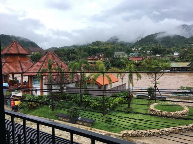 Hotel Saranya Riverhouse