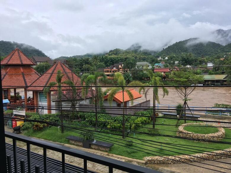 Hotel Saranya Riverhouse