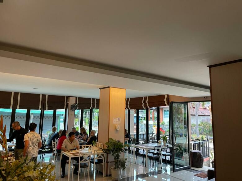 Hotel Saranya Riverhouse