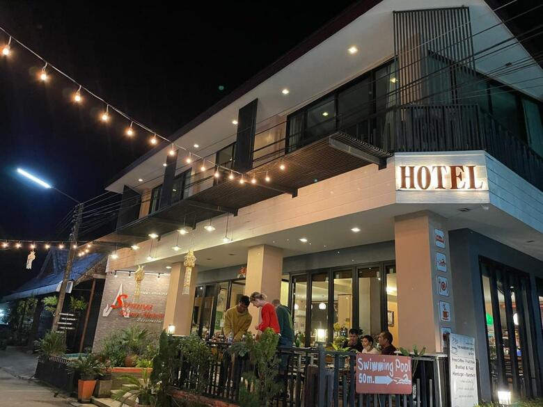 Hotel Saranya Riverhouse