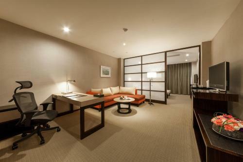 Sol Hotel