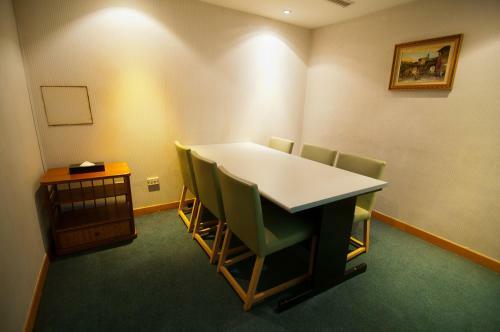 The Carlton Hotel - Chung Hwa