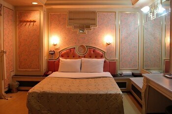Persimmon Hotel