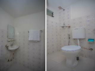 Hotel White Orchid Resort